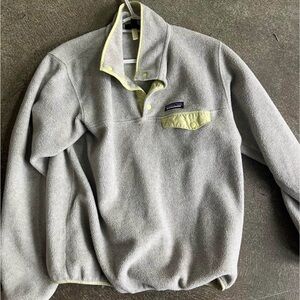 Patagonia Synchilla Fleece Pullover in Light Gray Medium